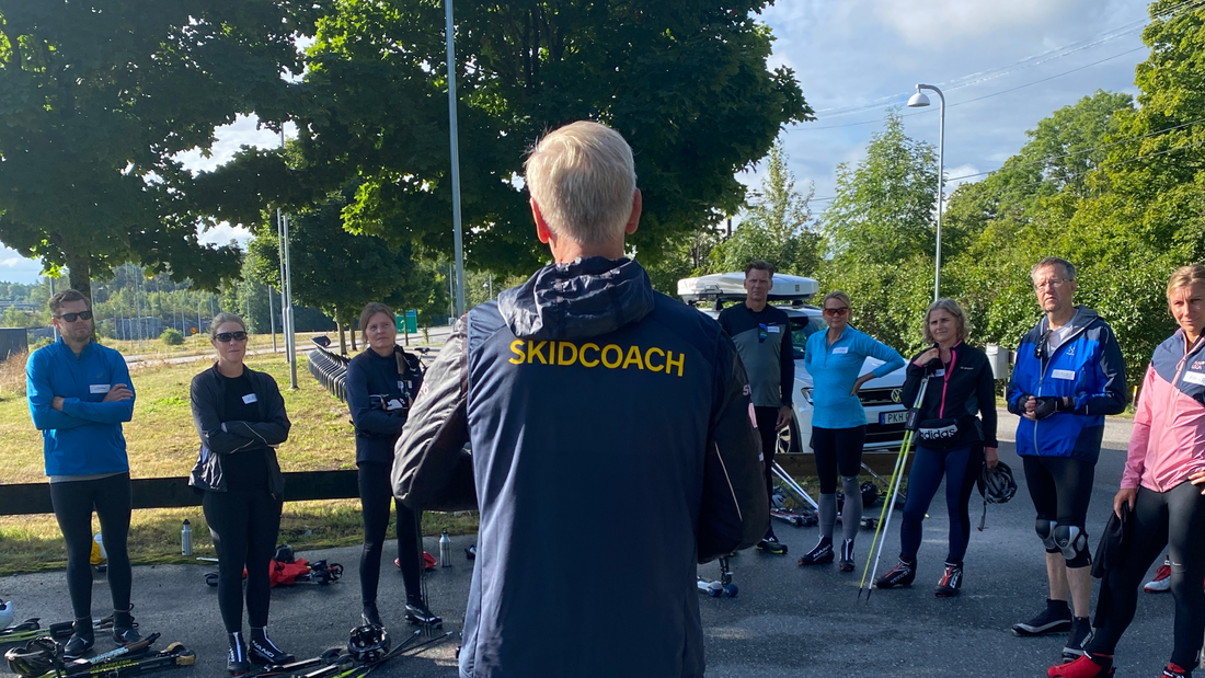 Nu är anmälan öppen till vårens grundkurs på klassiska rullskidor!