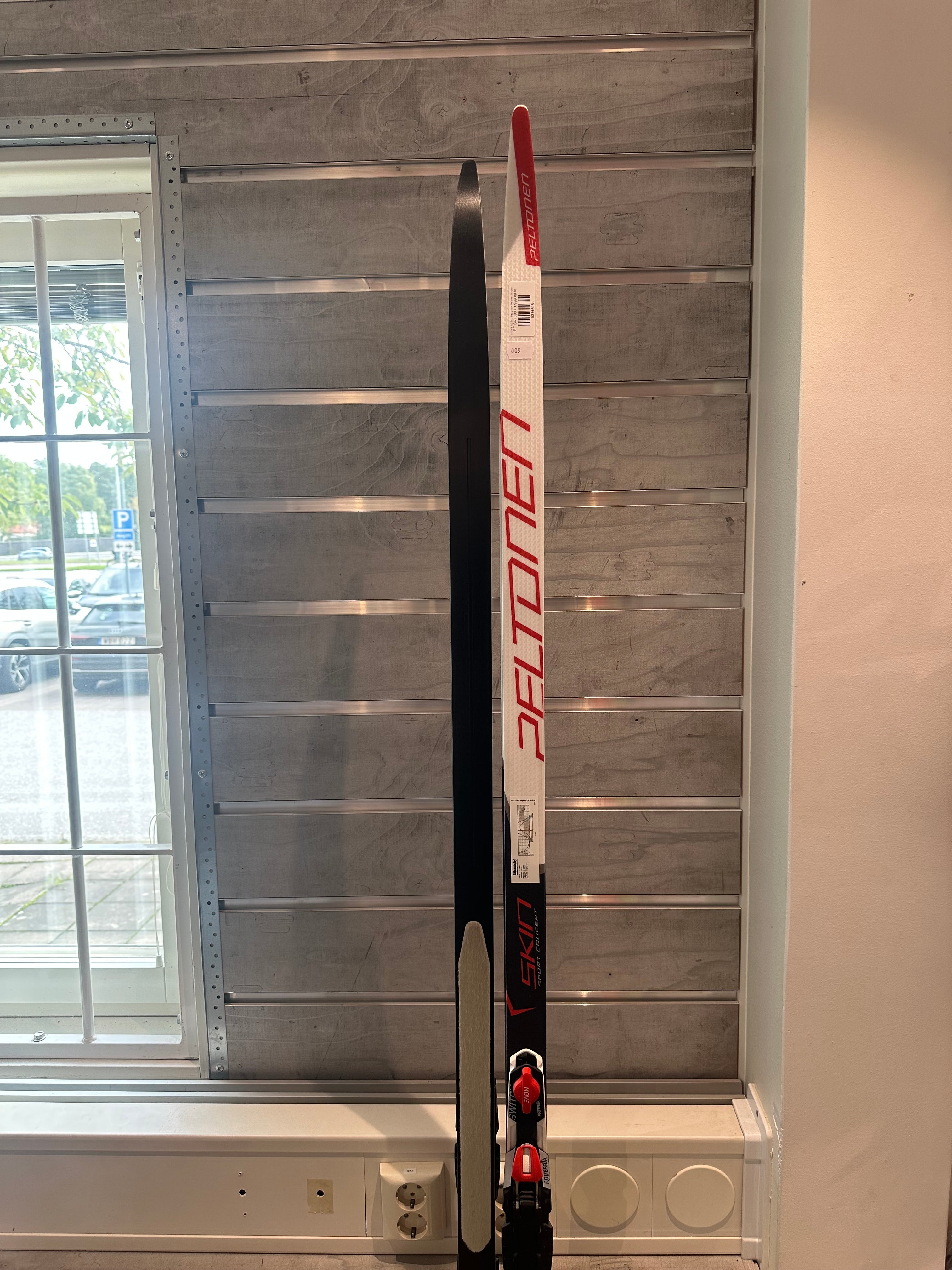 Snö&Tö RE:SKI, Begagnade Peltonen Skinpro + Move Switch NIS (207cm / 70-80kg) - Snö&Tö